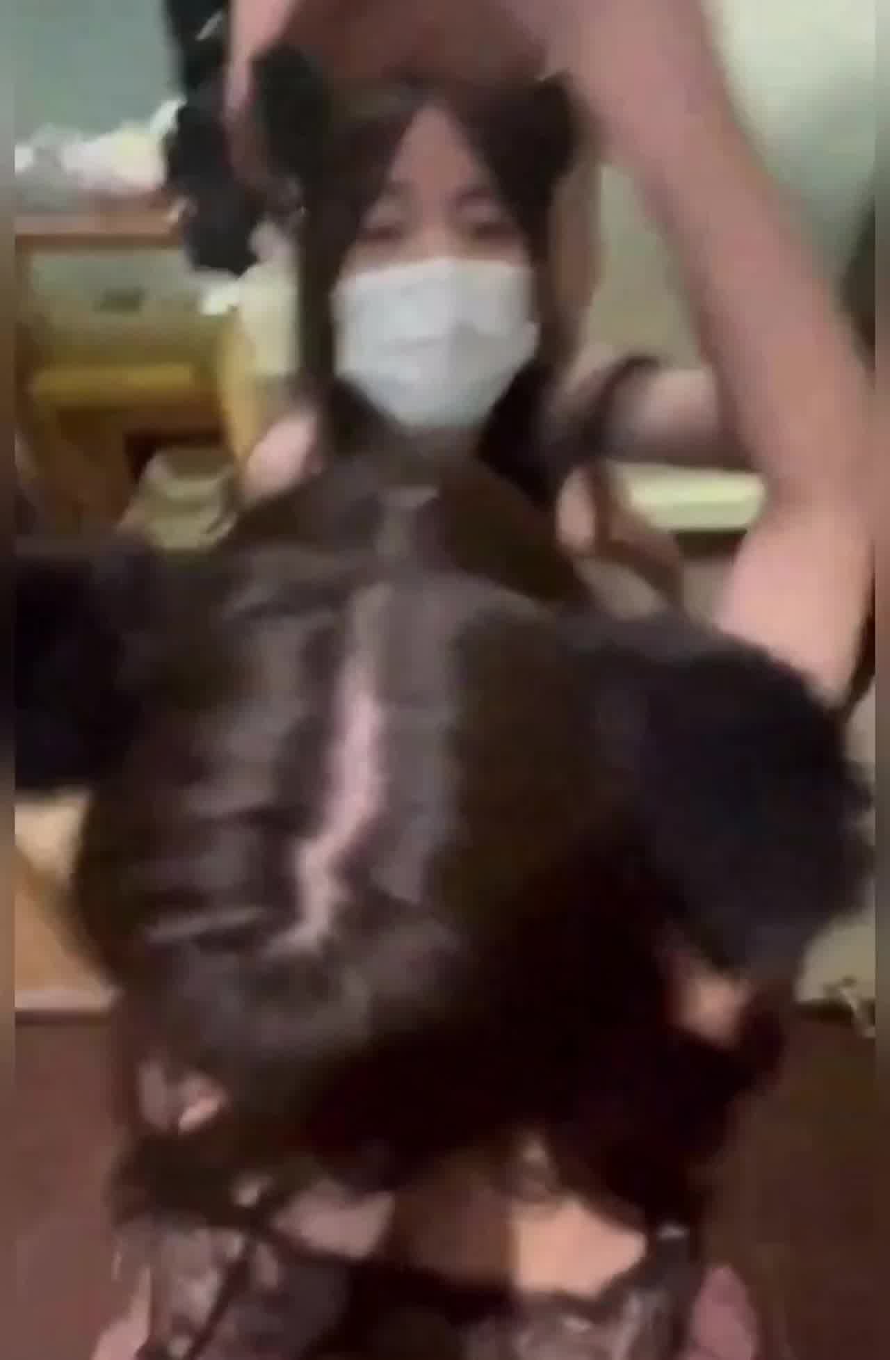  猫猫系女友 被主人日常抽插曝光 的剧照9