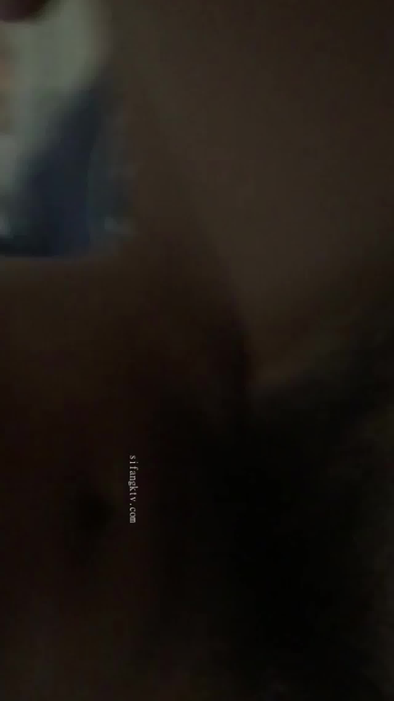  大学情侣从早做到晚 腿长多汁声音也不错 的剧照9