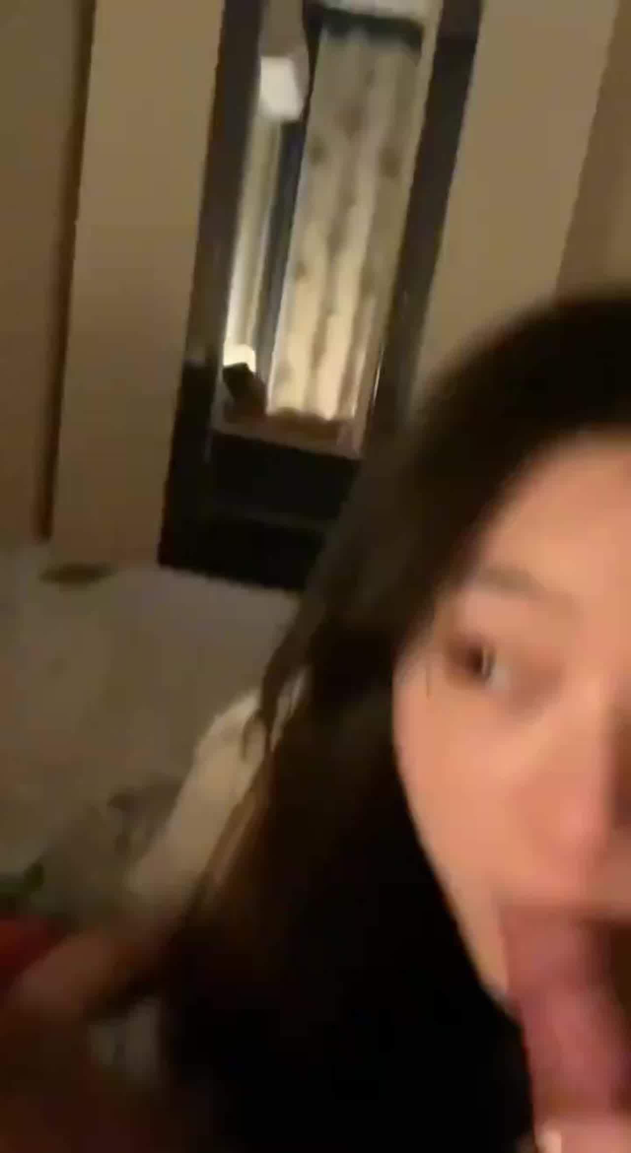  她为什么要在这个时候问这样的问题？ 的剧照10