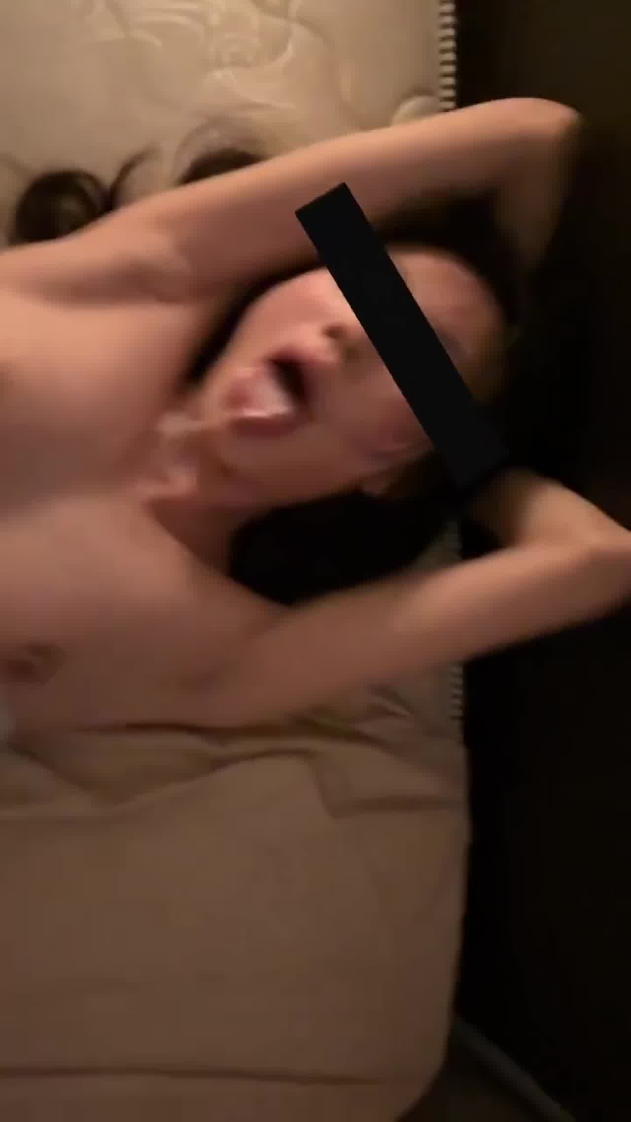  04年168前凸后翘的女大 嘴唇红润 极品B+的胸部 的剧照3