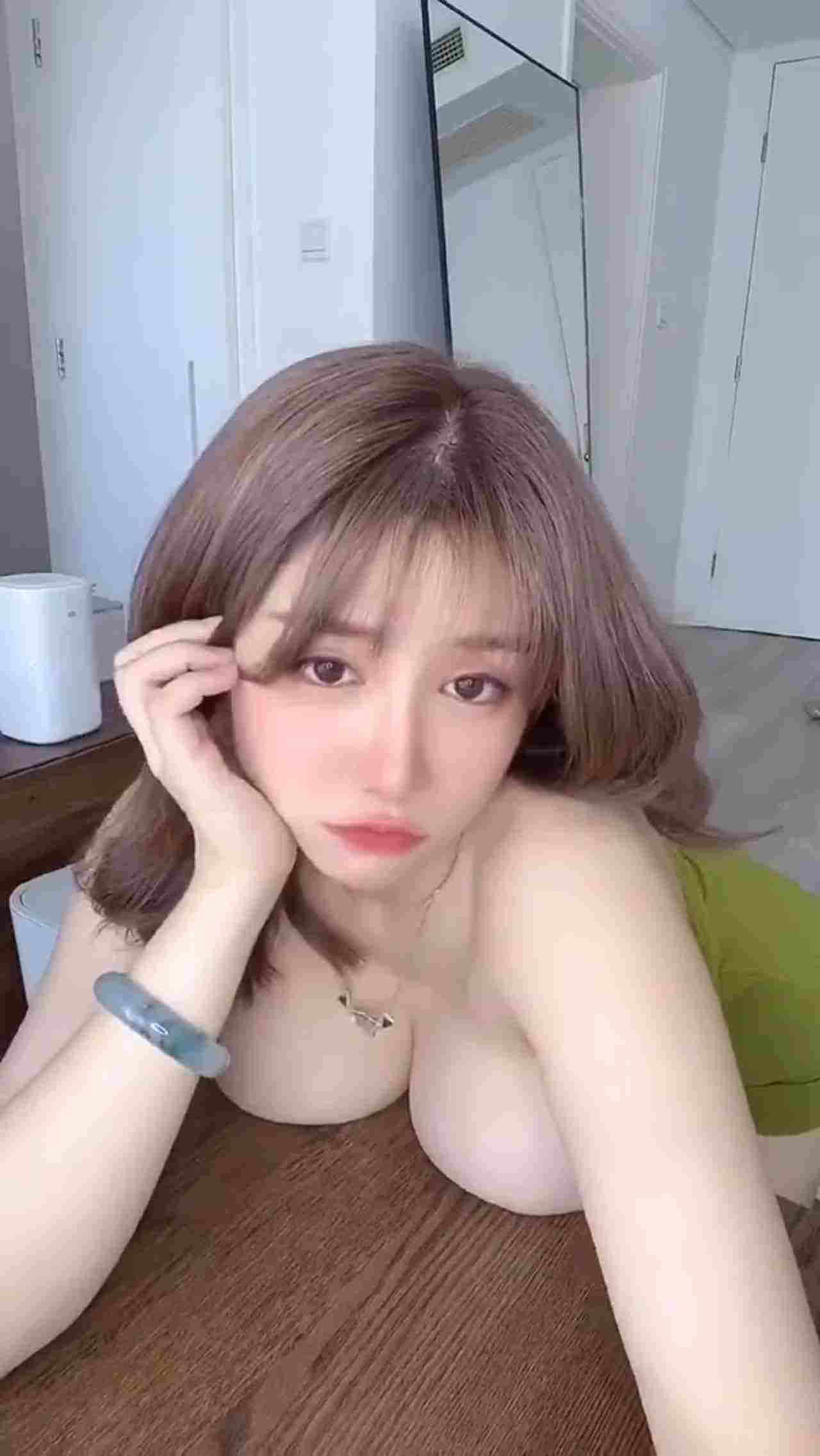  无聊的周末好想被爆操 的剧照8