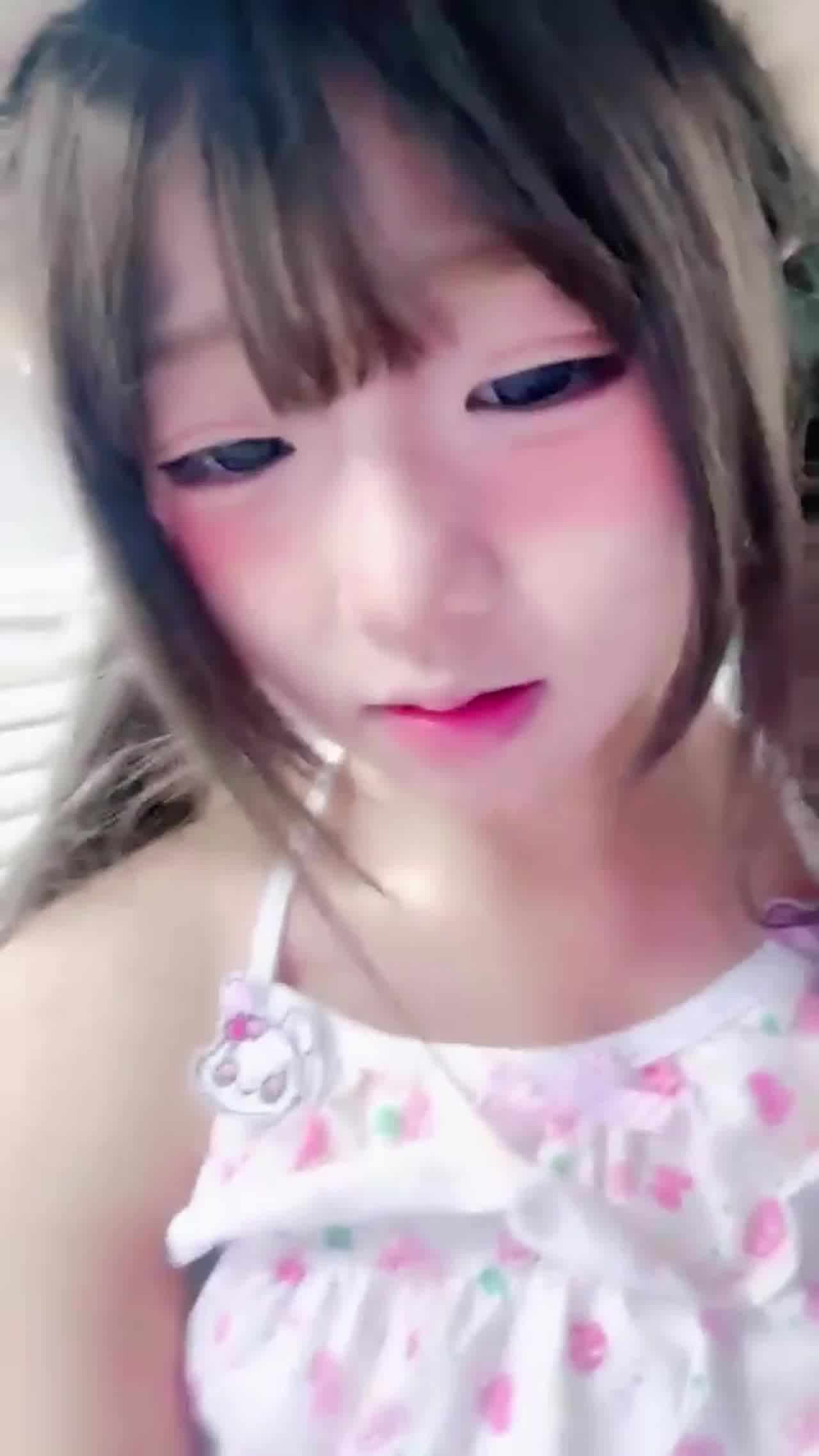  【这才是真萝莉！】06年女孩创业日记，每天直播间自慰一堆大哥打赏，长相稚嫩下面也很粉，特别招大哥喜欢 的剧照8