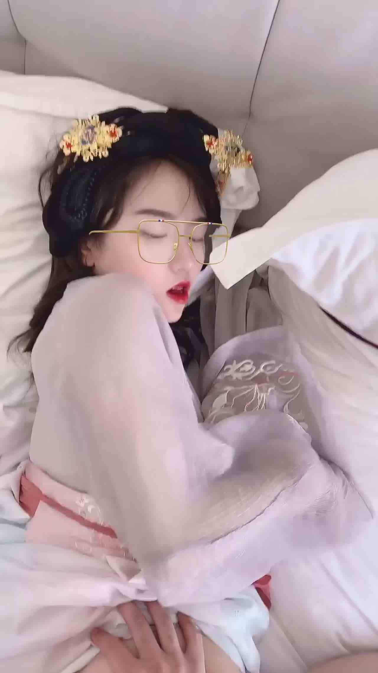  驯服汉服第一部 的剧照1