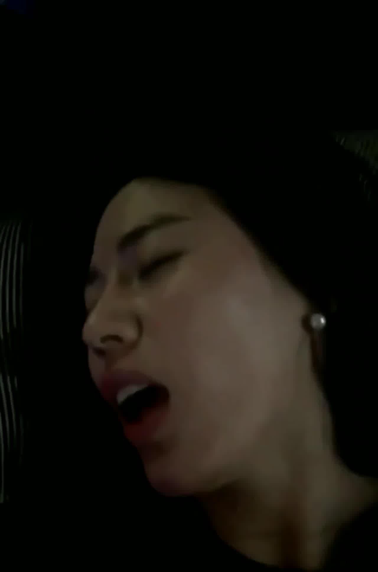  天然美女叫床声音好勾魂啊！ 的剧照7