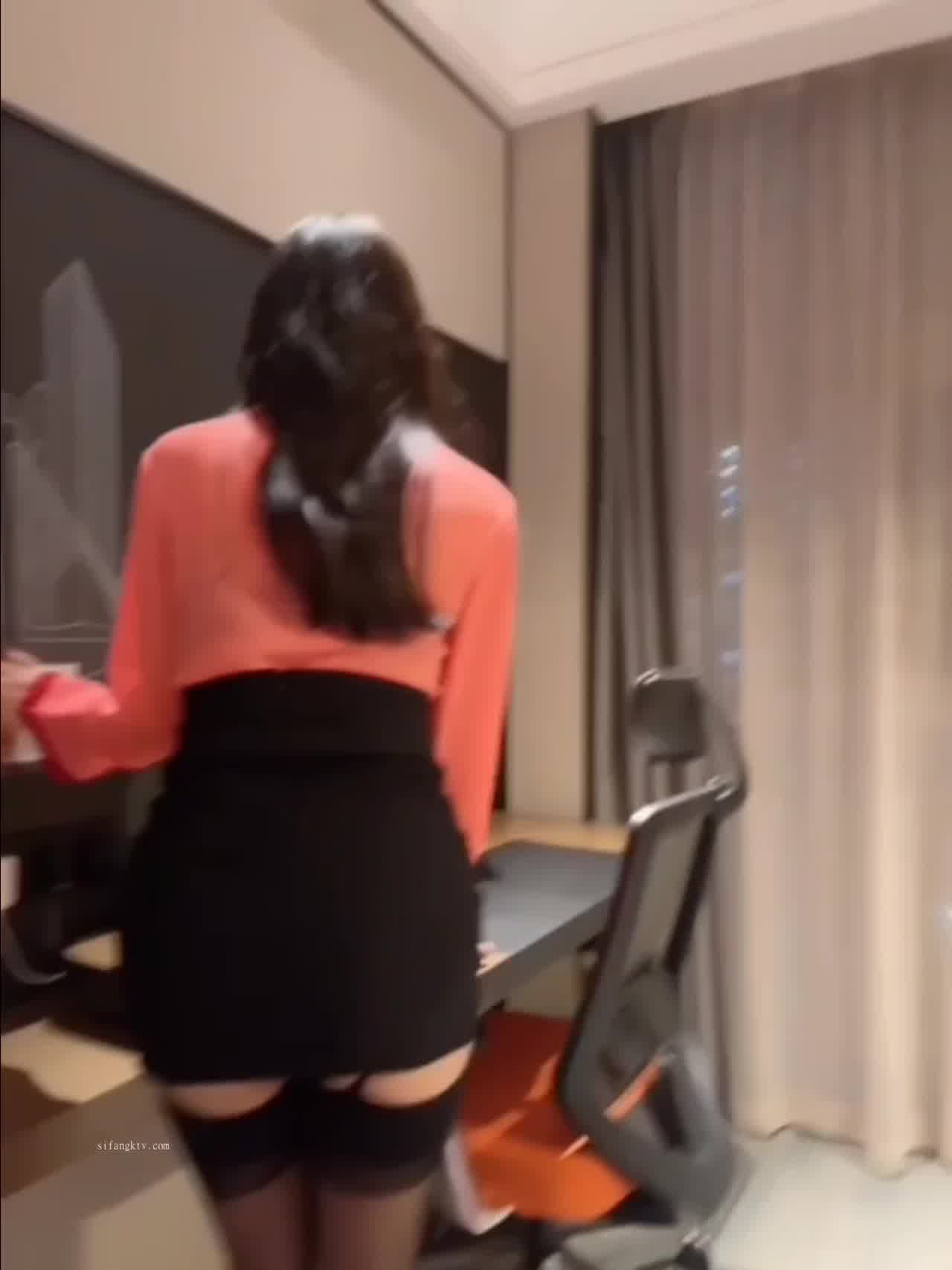  杨晨晨 黑丝高跟鞋ol听老板的话 的剧照6