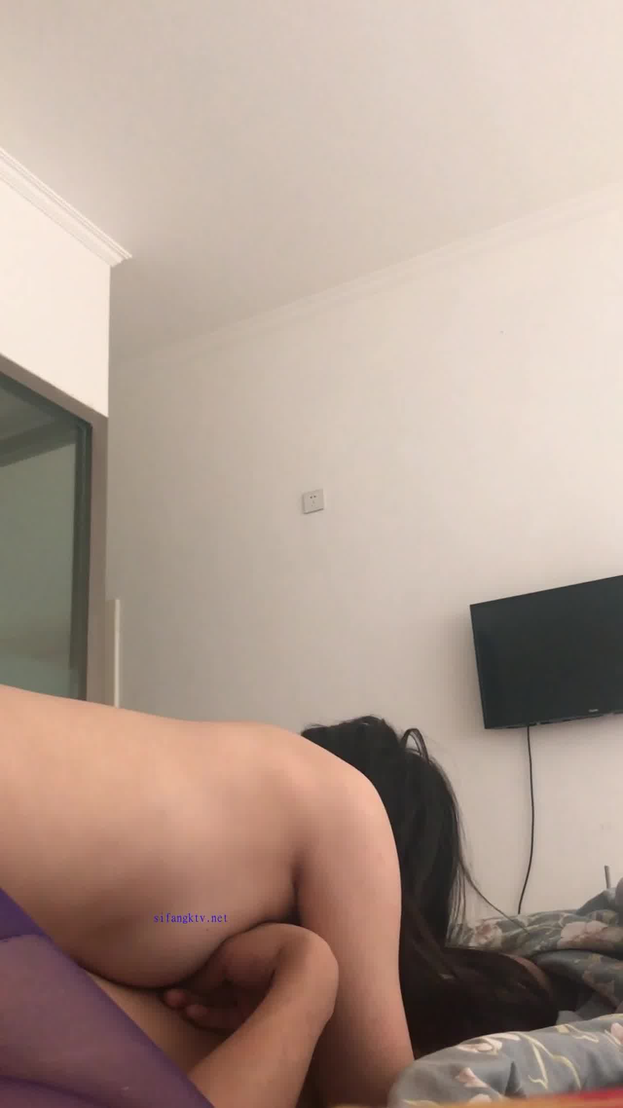  夫妻自拍流出 孩子都生了还那么性福~ 的剧照7