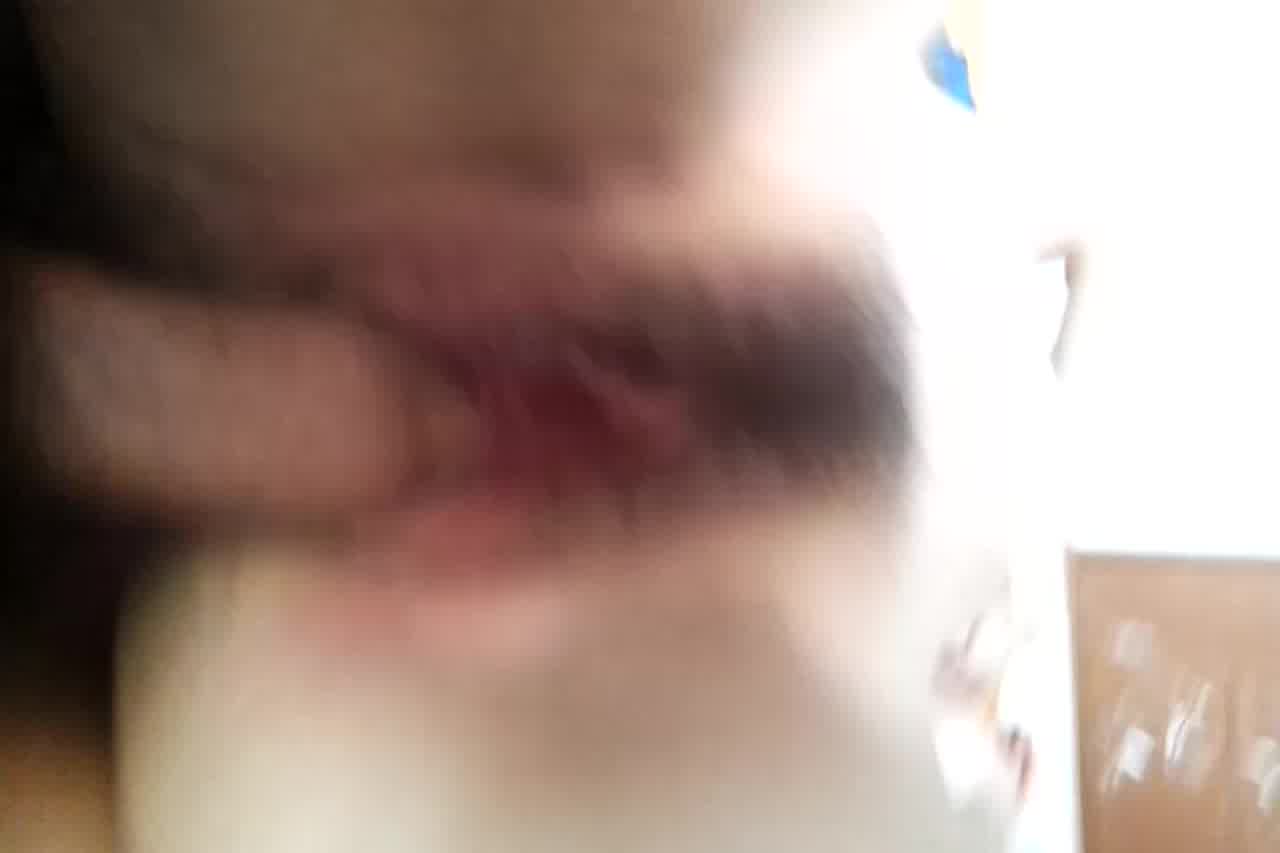  极品美少妇约炮友在家里换着姿势卖力操 的剧照6