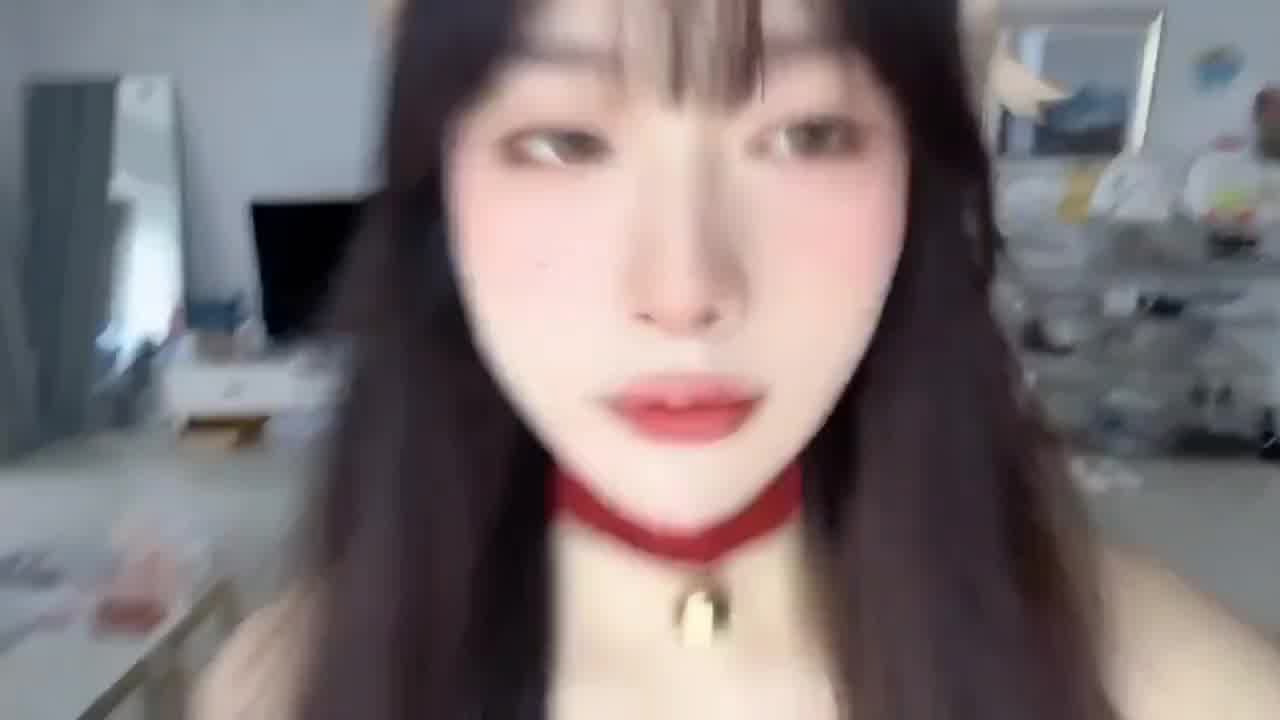  来一起感受一下风情万种的吻，喜欢几号小姐姐扣出来吧！ 的剧照1