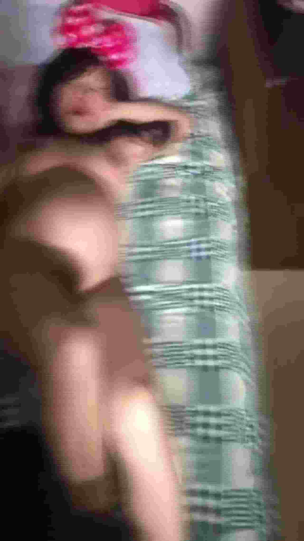  孕妇怀胎时欲求不满 解放了自己的肉体给大家看求操 的剧照2