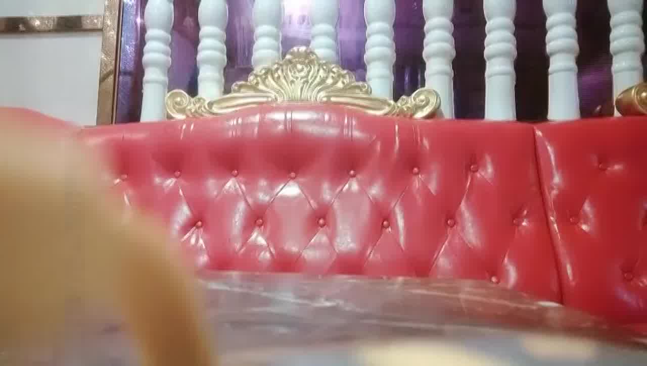  刚来公司没多久的小姐姐，约去KTV唱歌，大胸小姐姐一会儿被脱光，门都没关，后入啪啪暴力输出！ 的剧照8