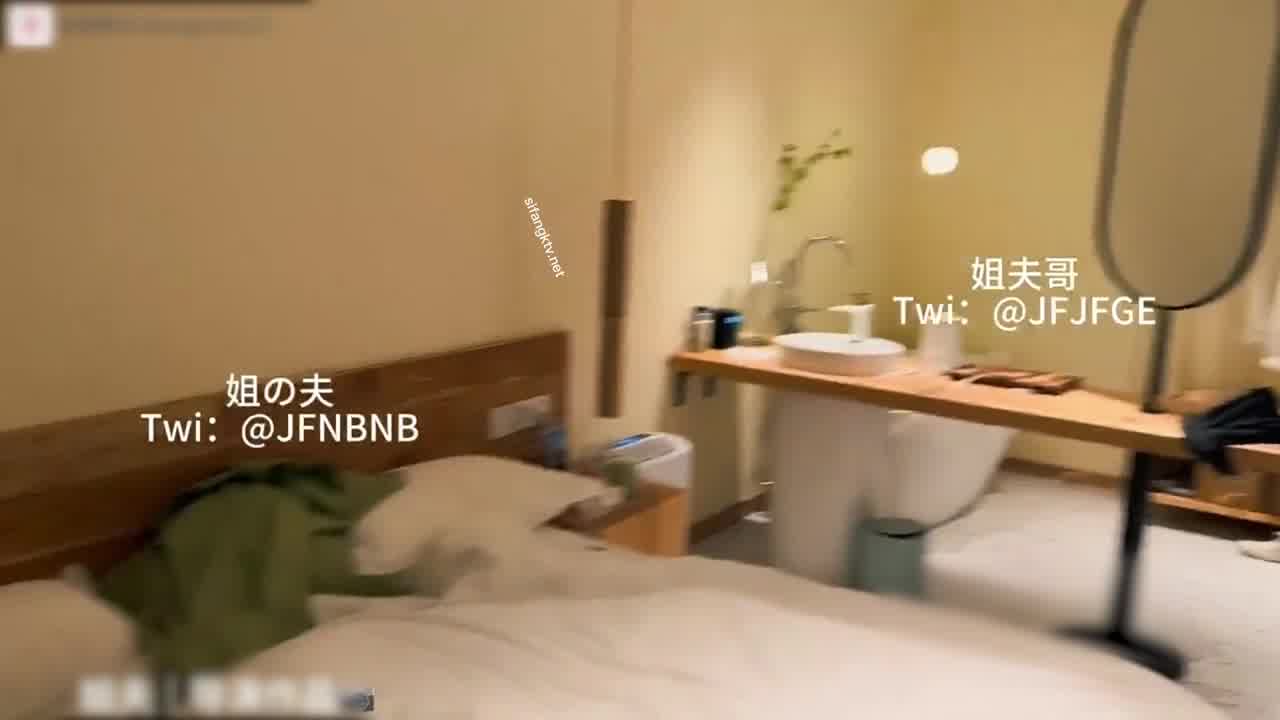  第二集《全国巡操》姐夫哥 调教小母狗鸳鸯浴自慰 任意蹂躏 的剧照3