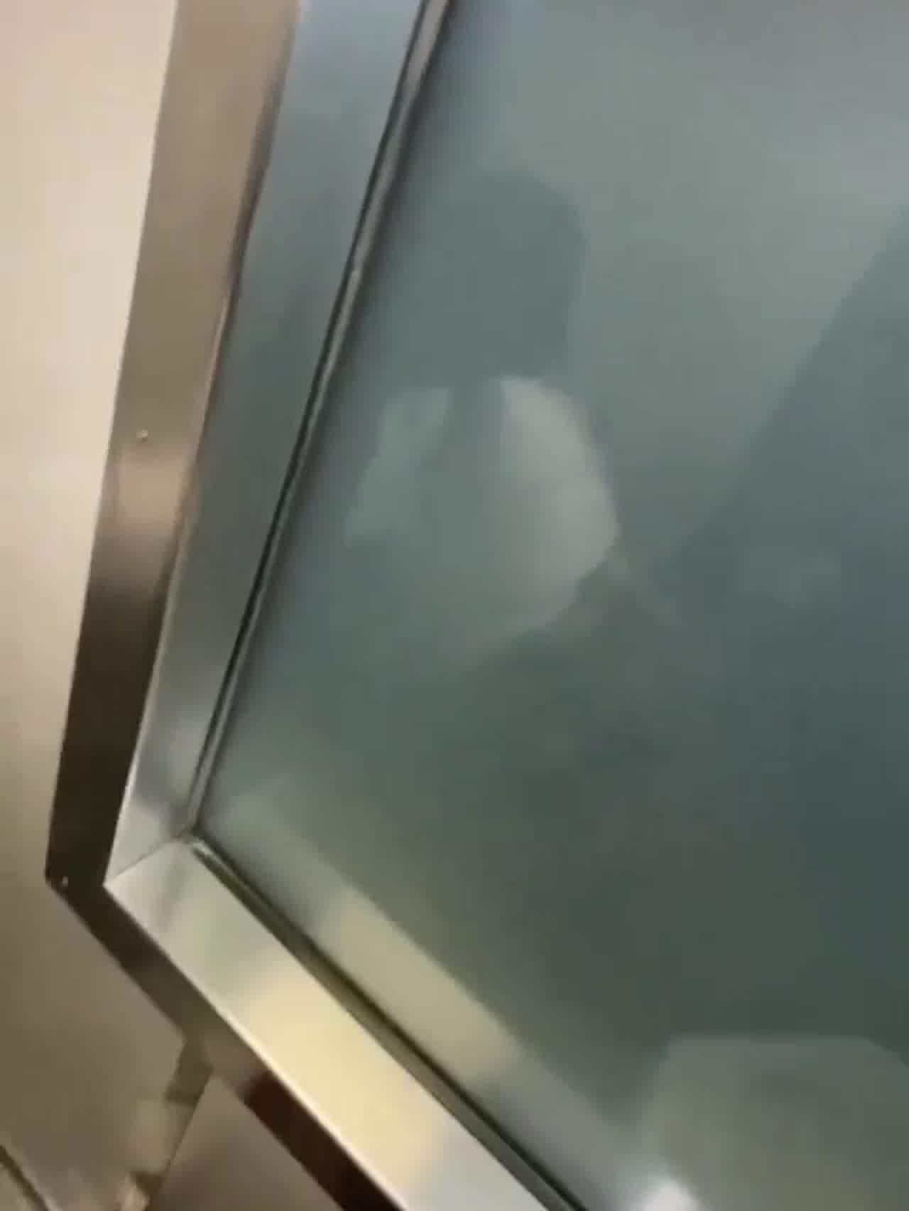  酒吧原住民性欲超旺 每天跟男友对镜狂操 的剧照3