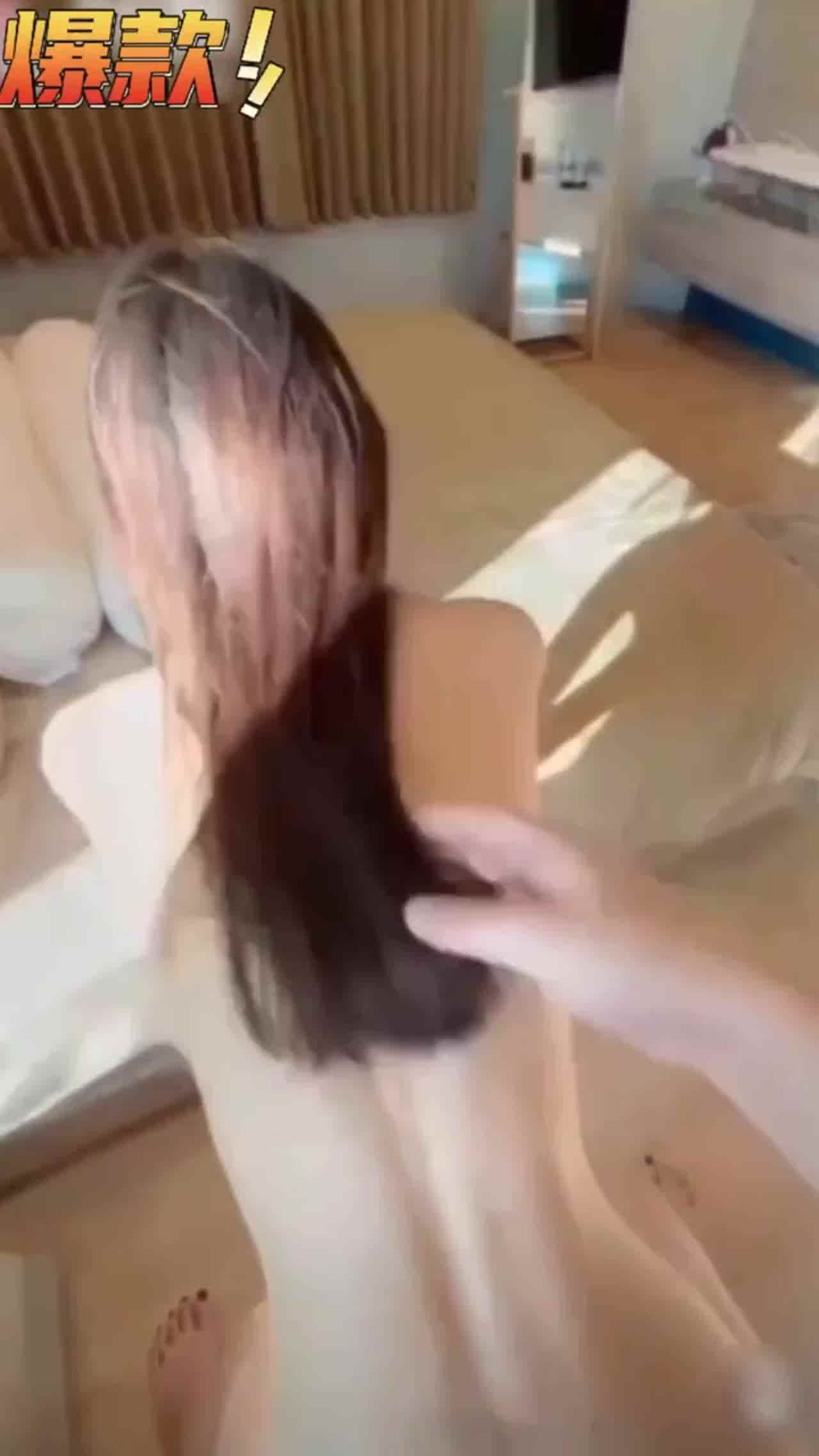  【超完美身材】拽住头发猛操 的剧照4